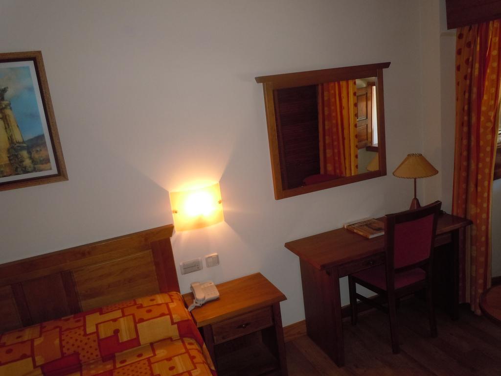 Hotel Hospederia Del Santuario De La Pena De Francia El Cabaco Zimmer foto