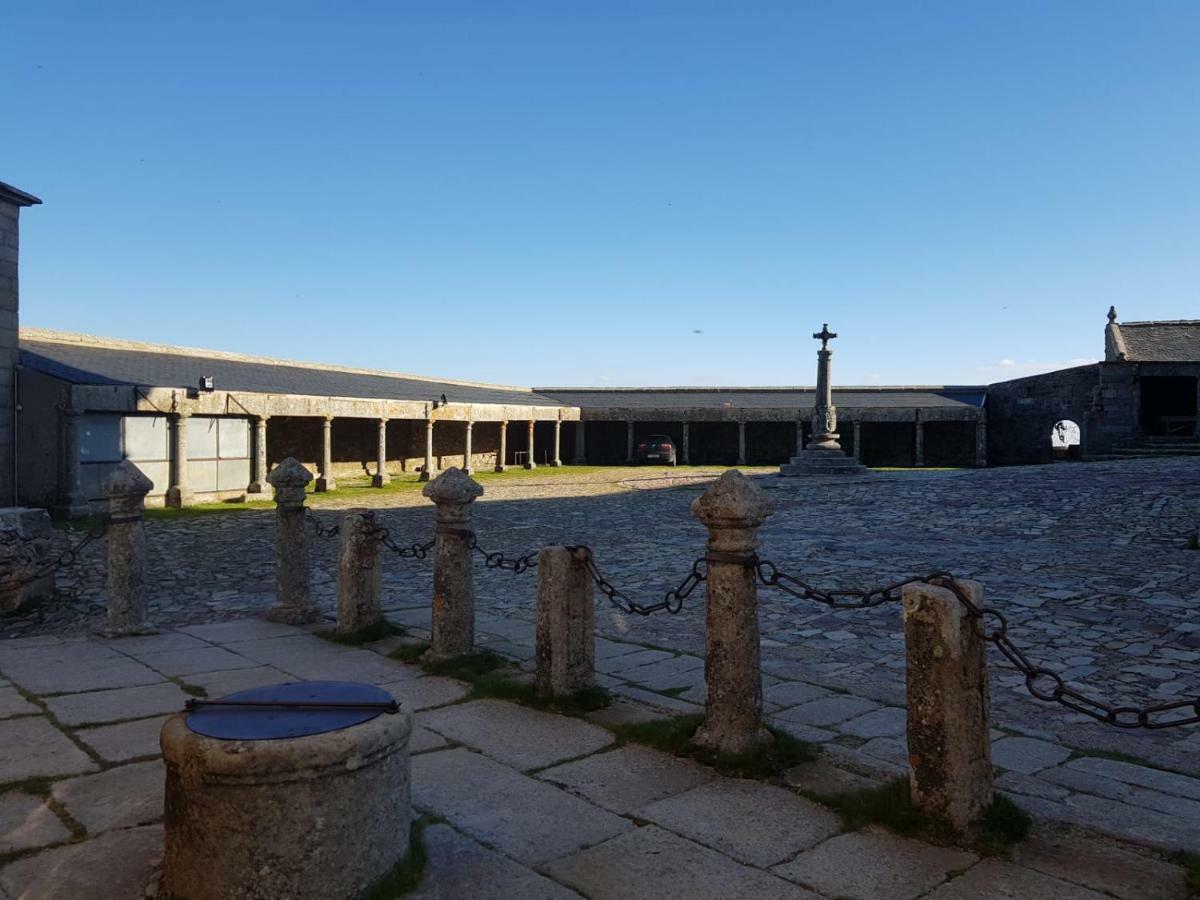Hotel Hospederia Del Santuario De La Pena De Francia El Cabaco Exterior foto